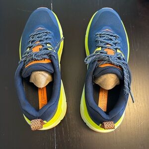 Men’s Size 7.5 - Hoka One One Challenger ATR 6 Gore-Tex Outer space/Butterfly